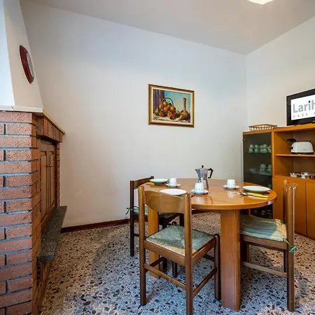 View With Balcony And Parking - Larihome A25