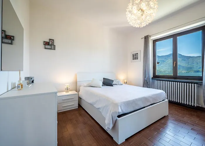 View With Balcony And Parking - Larihome A25