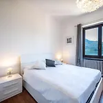 Lejlighed View With Balcony And Parking - Larihome A25 Gera Lario