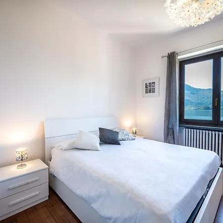 Appartement View With Balcony And Parking - Larihome A25 Gera Lario