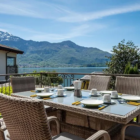 View With Balcony And Parking - Larihome A25 Апартаменты *
